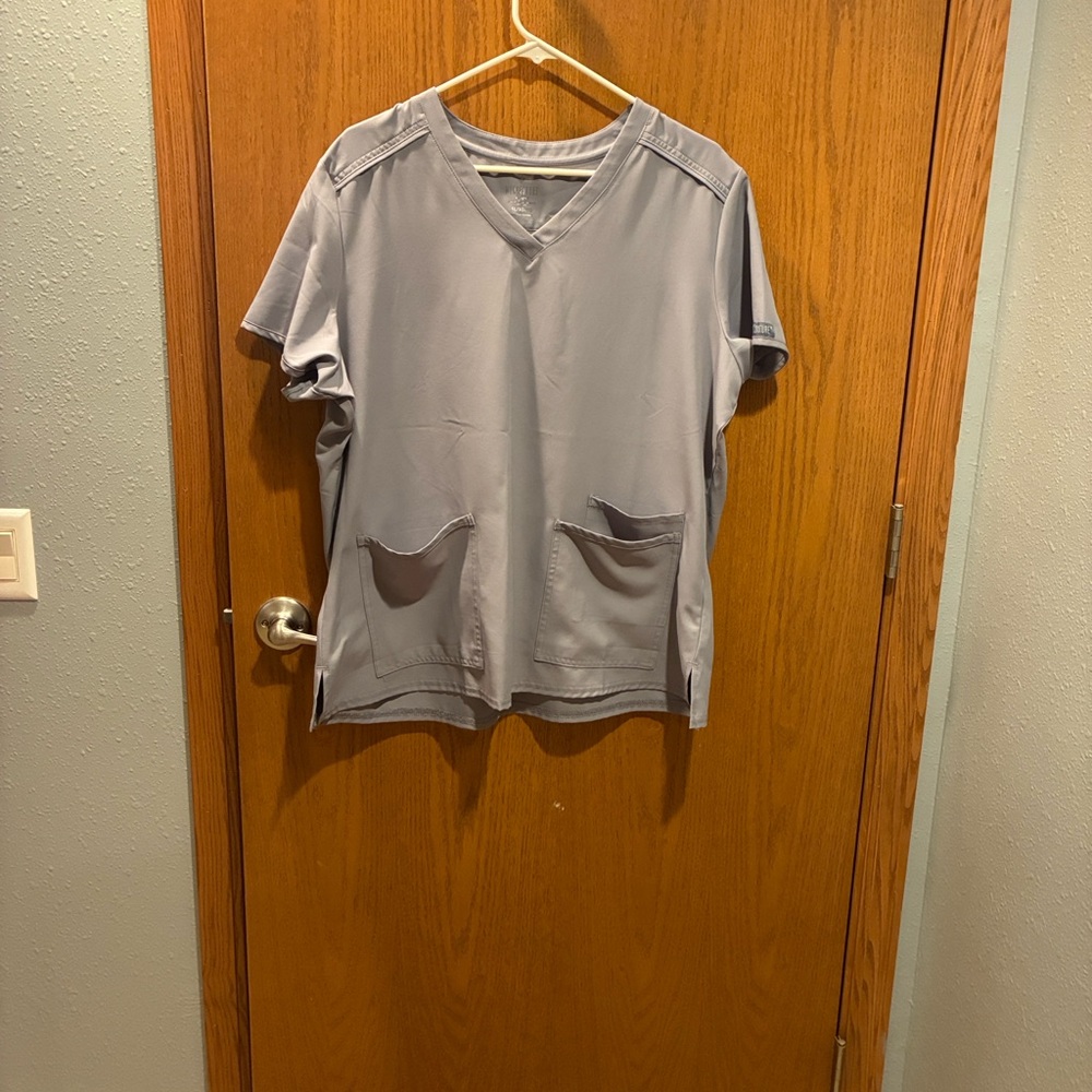 MedCouture Insight XL scrub Top